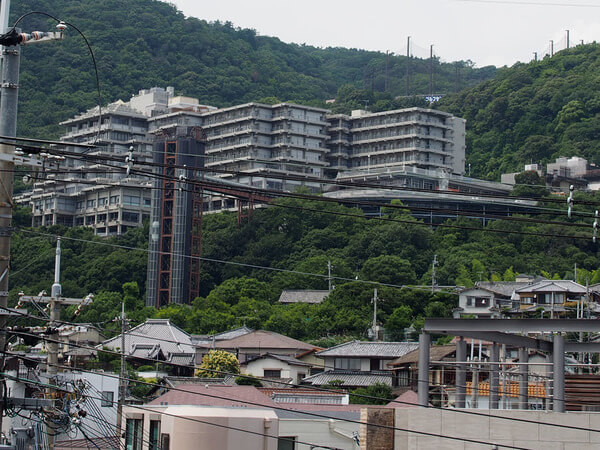 大阪の温泉街で観光名所が多い箕面市の住みやすさと子育て環境