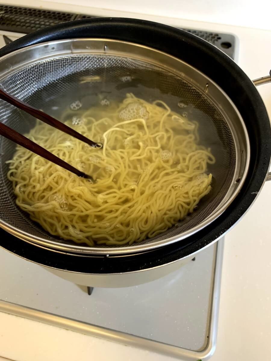 家事ヤロウ ケンタチキンで簡単 ケンタッキー鍋 しめの激ウマラーメンも ヨムーノ