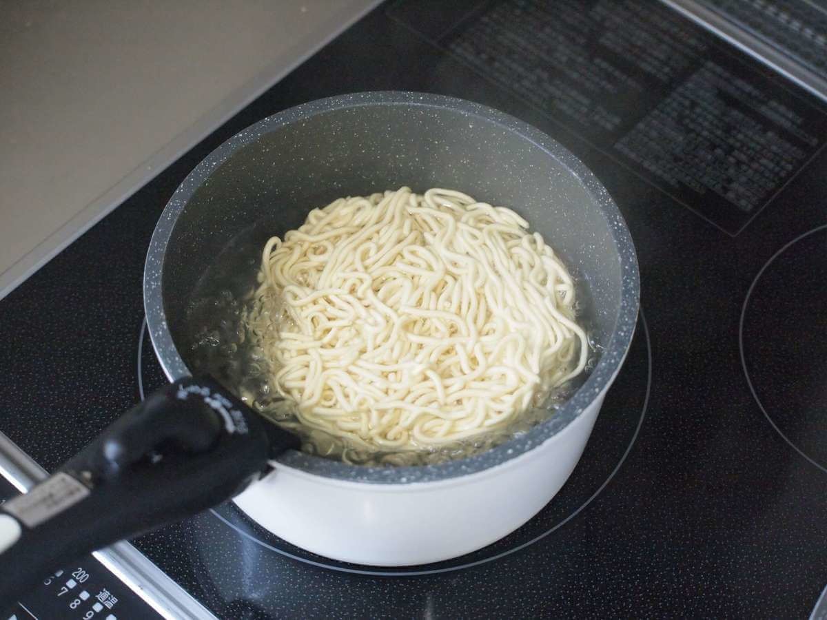 インスタントラーメン 美味しくする方法 たった3つのコツでお店風 ヨムーノ