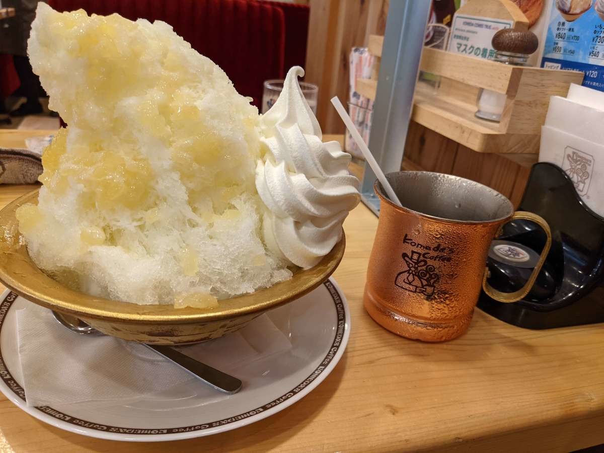 コメダ珈琲 夏の人気メニューかき氷 ラ フランス氷 欲張ってフルトッピングは大失敗 ヨムーノ コメダ珈琲 夏の人気メニューかき氷 ラ フランス氷 欲張ってフルトッピングは大失敗 ヨムーノ