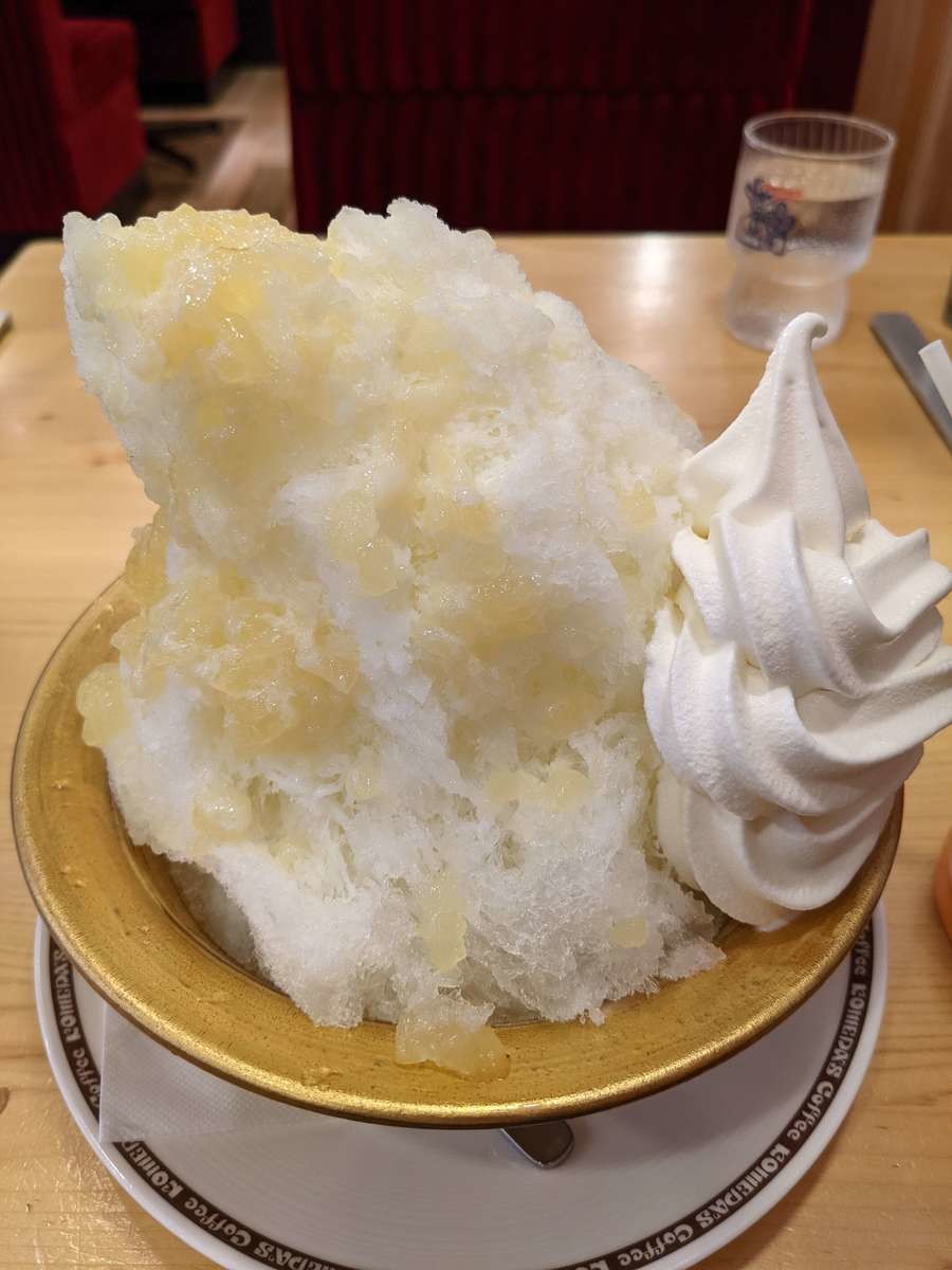 コメダ珈琲 夏の人気メニューかき氷 ラ フランス氷 欲張ってフルトッピングは大失敗 ヨムーノ コメダ珈琲 夏の人気メニューかき氷 ラ フランス氷 欲張ってフルトッピングは大失敗 ヨムーノ