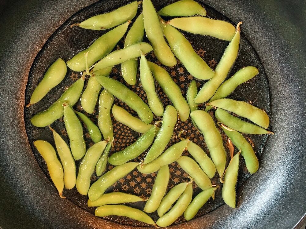 Ja全農が教える おすすめ枝豆レシピ2選 フライパンと炊飯器で簡単調理 ヨムーノ
