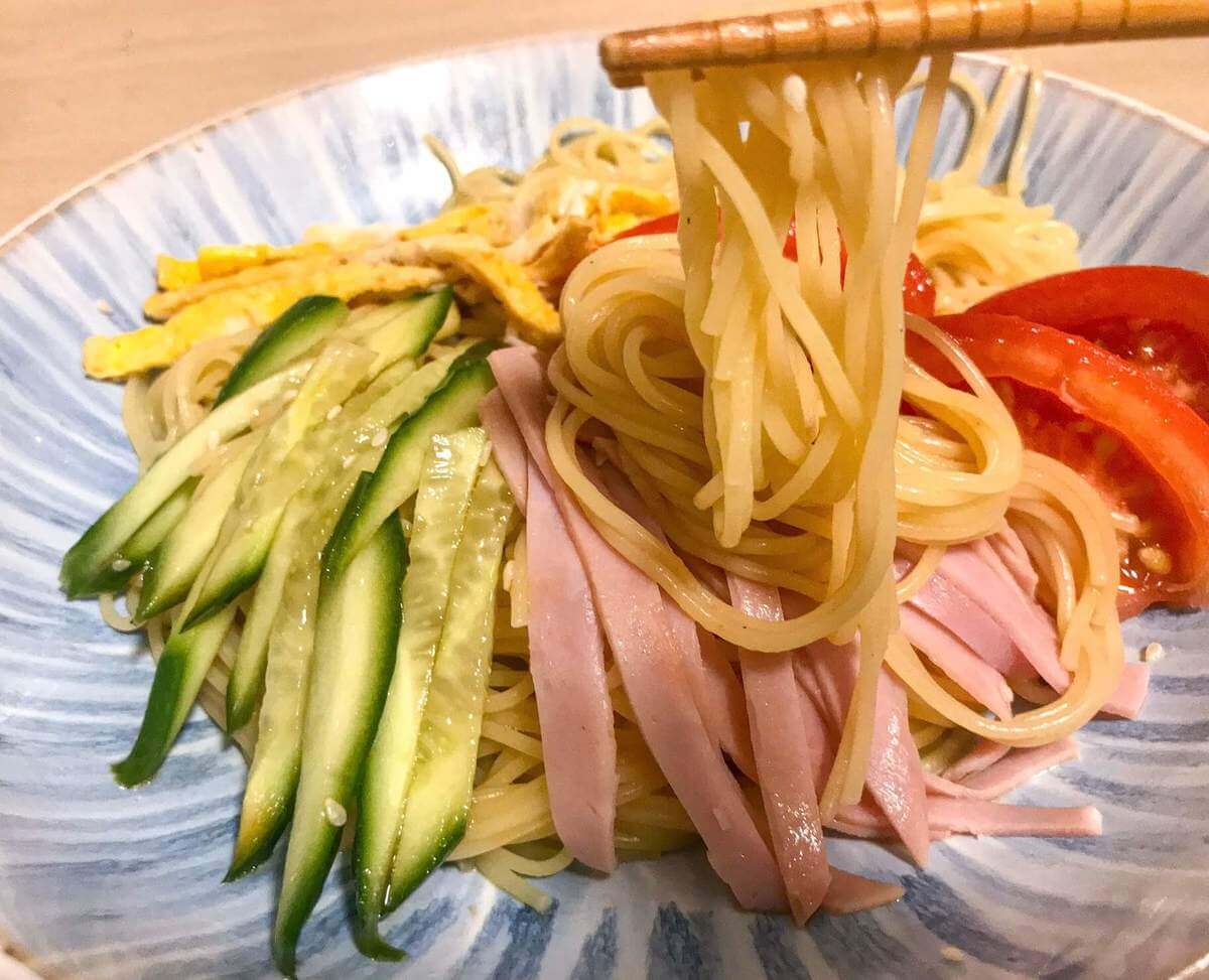 あちゃ 中華麺買い忘れたら パスタを中華麺風にする裏ワザ 家の 入れるだけ で激ウマ ヨムーノ