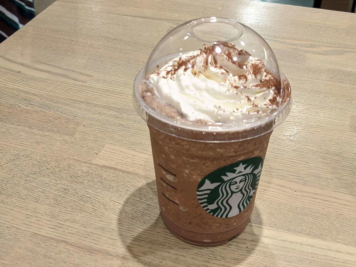 スターバックス フラペチーノ おすすめメニュー 21年9月版 人気裏メニューカスタマイズ術も ヨムーノ