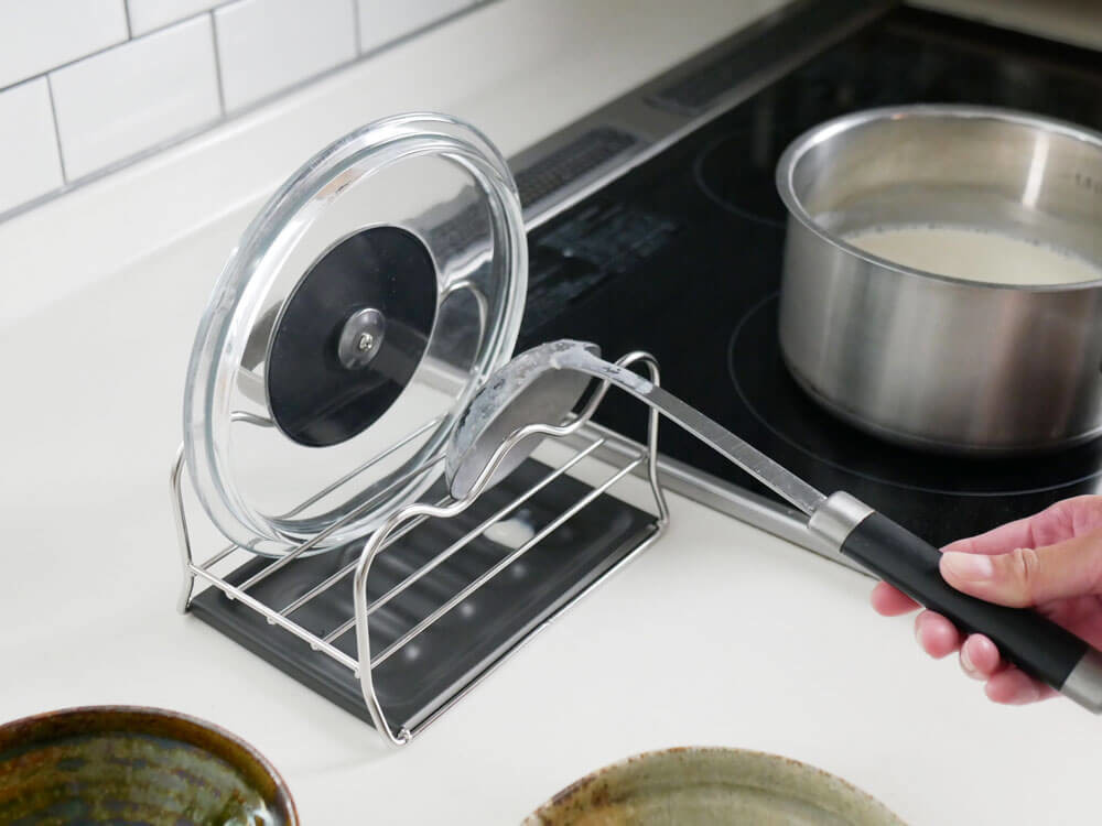 そこは100均やニトリじゃない マルチスタンド 料理効率が劇的アップ ストレスゼロ 万能 キッチン雑貨 ヨムーノ