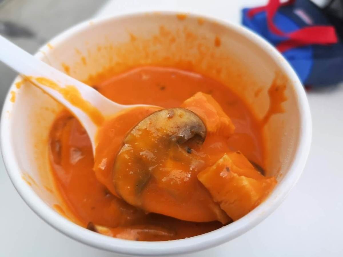 週末 コストコ 行ったら絶対買い 今だけ 350円の本格グルメ チキントマトビスク 万能すぎっ無限アレンジ ヨムーノ 週末 コストコ 行ったら絶対買い 今だけ 350円の本格グルメ チキントマトビスク 万能すぎっ無限アレンジ ヨムーノ