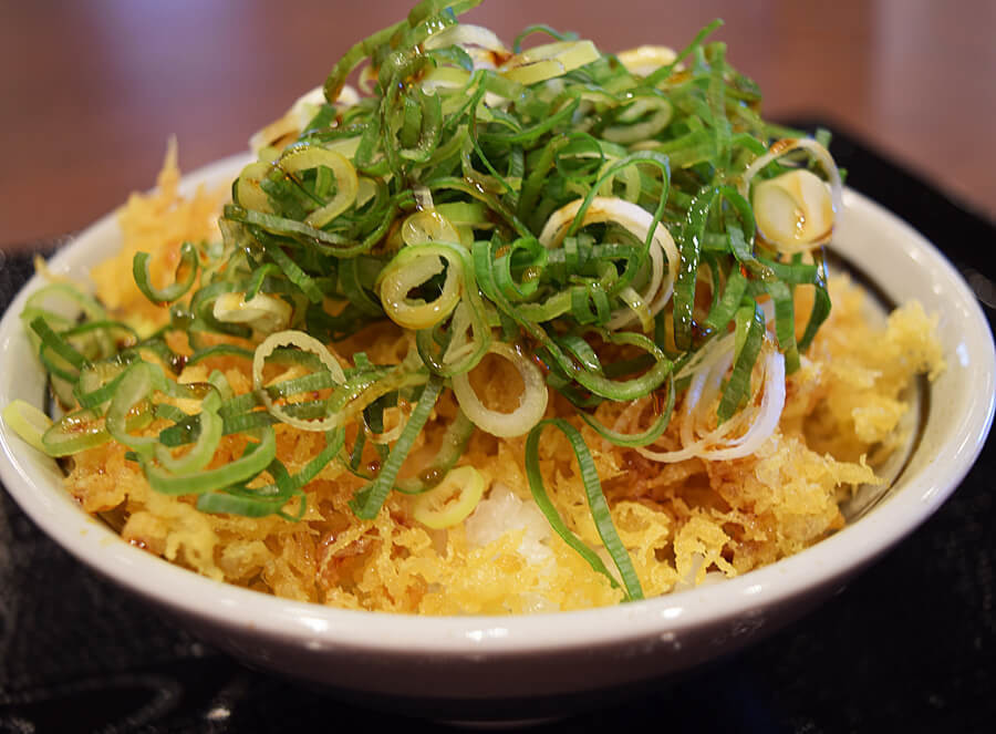 猛者よ集え 丸亀製麺 が泣くかも 140円天丼 のコスパが神がかり 好きなだけのせちゃえ ヨムーノ