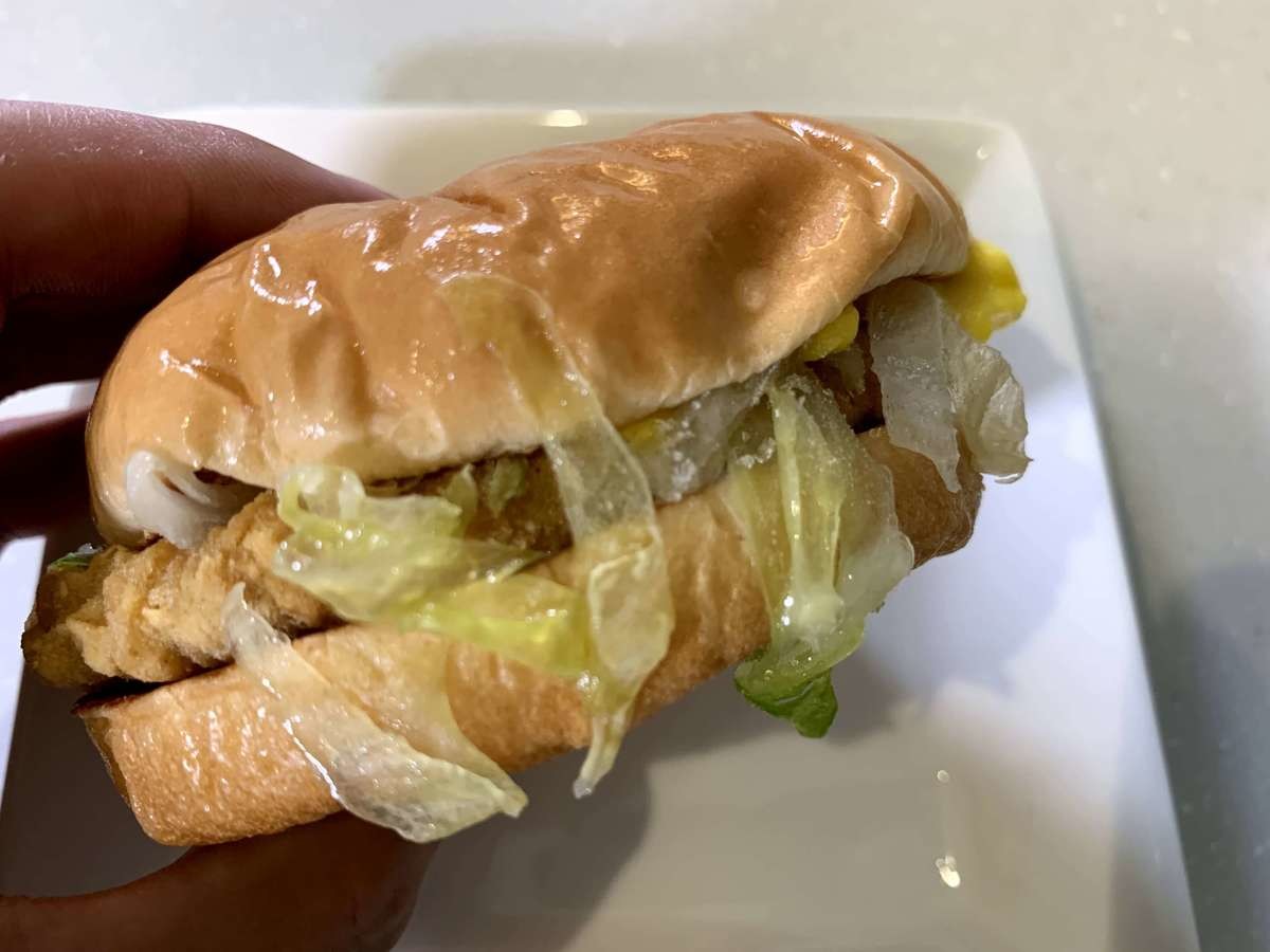 冷凍すると激ウマ説 マクドナルドのバーガー3種 半信半疑で冷やして食べてみた ヨムーノ 冷凍すると激ウマ説 マクドナルドのバーガー3種 半信半疑で冷やして食べてみた ヨムーノ