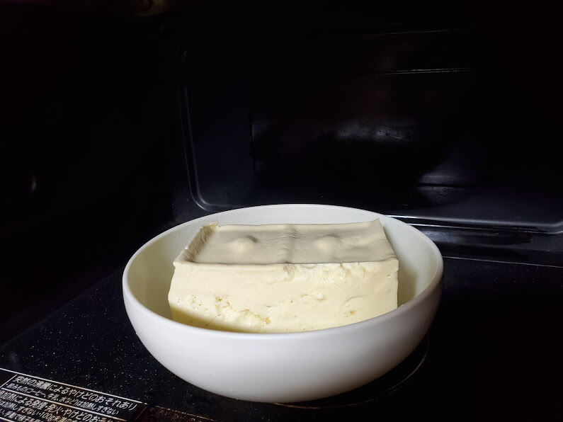 豆腐の水切り レンジ 放置 茹でる しっかり切れるのはどれ 試してみた ヨムーノ