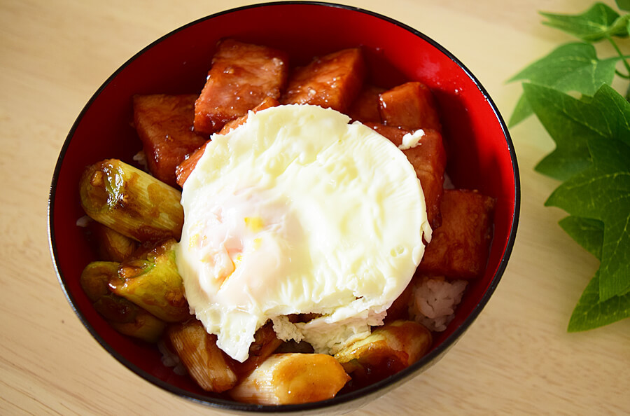 さすがに3分は無理 泣 でもリピ決定 家事ヤロウ 照り焼きベーコン丼 は 業スーのどデカいアレ で簡単 背徳メシ ヨムーノ