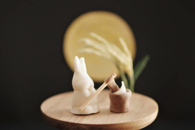 2021の十五夜はいつ?お月見の意味やお供え物・食べ物を紹介 ヨムーノ