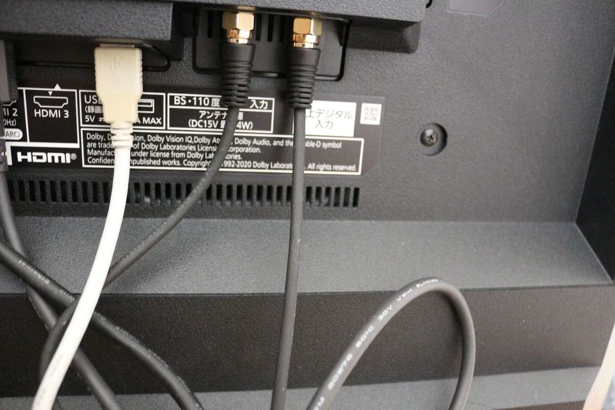 図解 4kチューナー内蔵テレビと4k非対応レコーダーの接続方法 テレビ裏の配線もスッキリ ヨムーノ