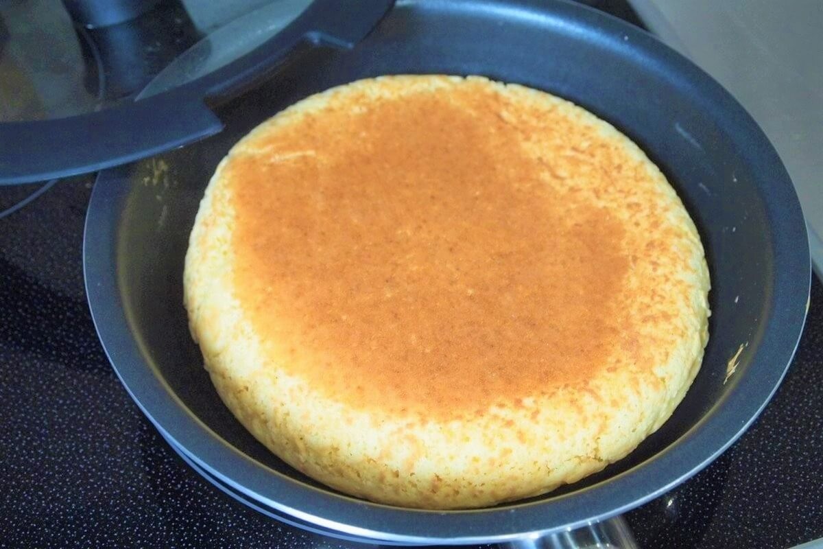 ホケミで簡単 シェフ考案 ぐりとぐらカステラ風パンケーキ 作り方 ヨムーノ ホケミで簡単 シェフ考案 ぐりとぐらカステラ風パンケーキ 作り方 ヨムーノ