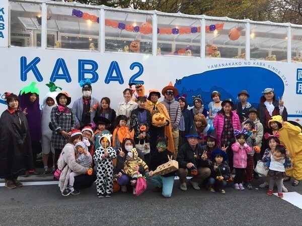 山中湖周辺をカバが走る 水陸両用 カババス スペシャルハロウィン号 が1便だけの特別運行 ヨムーノ