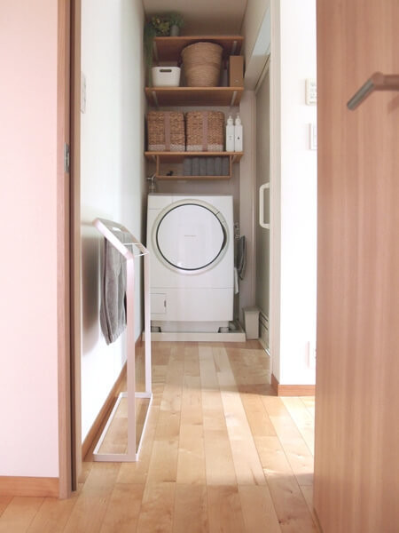 洗濯機上の収納棚をdiy 細かい高さ調整が自在で使いやすいのがポイントです