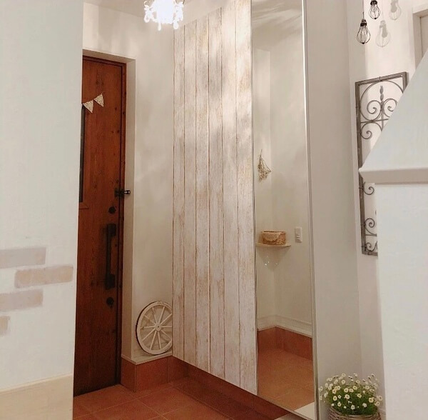 ニトリ壁紙テンペーパー貼ってみた 玄関もキッチンもガラッと印象が変わる ヨムーノ