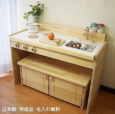 おままごとキッチンは木製が人気 やさしい魅力とおすすめを紹介 ヨムーノ