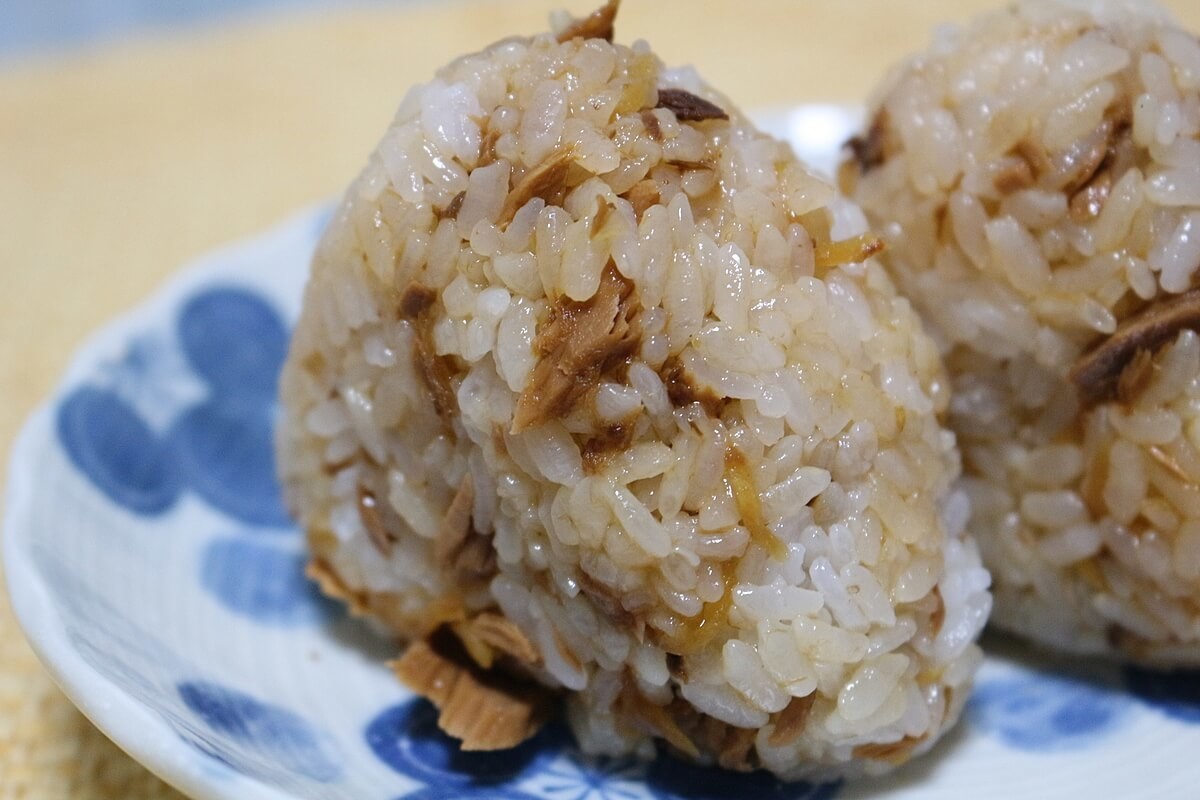 カルディでしか買えない 炊いたご飯に混ぜるだけ かつお飯 はお弁当にもぴったり ヨムーノ