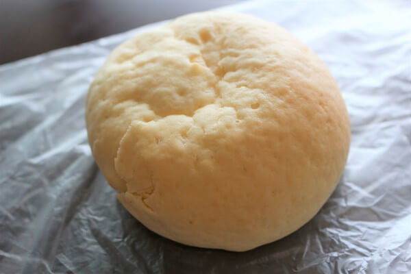 レアチーズパン1個の画像