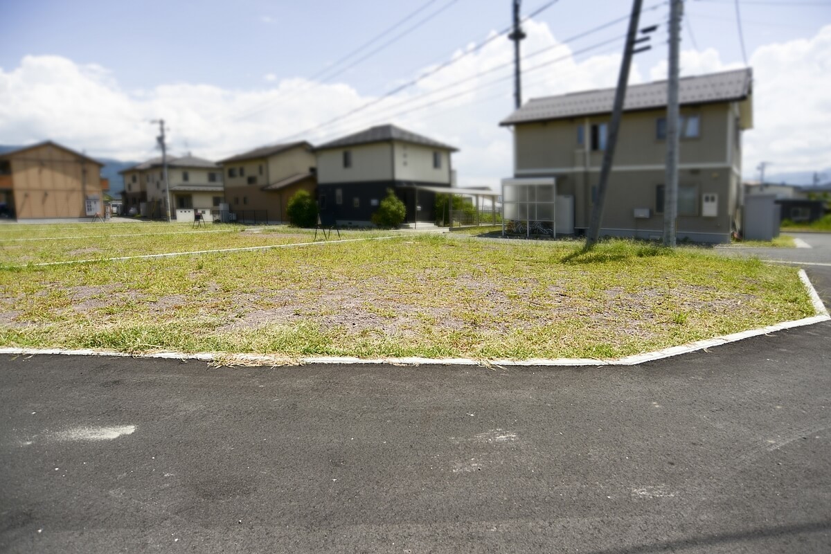 土地の名義変更は自分でできる 費用 相続税から必要書類まで すべて教えます