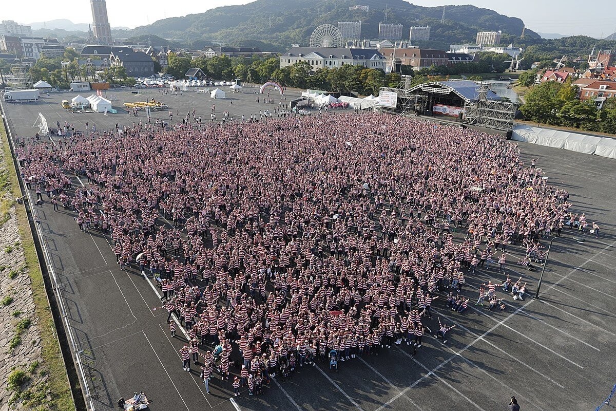 ギネス記録参加者募集中 今年の目標は5 000人 長崎ハウステンボスでロバート秋山と一緒に挑戦 ヨムーノ