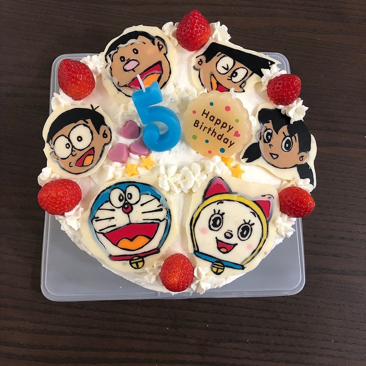 チョコペンで作る誕生日ケーキ 大好きなキャラクターを子どもと一緒に描いてみよう ヨムーノ