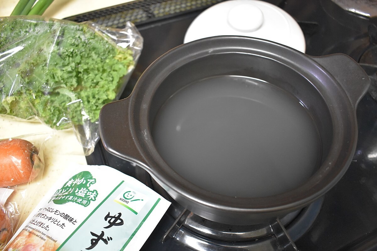 ダイソー 鍋の素 19cm土鍋 がちょうどいい ワンコインでシメまで最強 家族も大絶賛 ヨムーノ