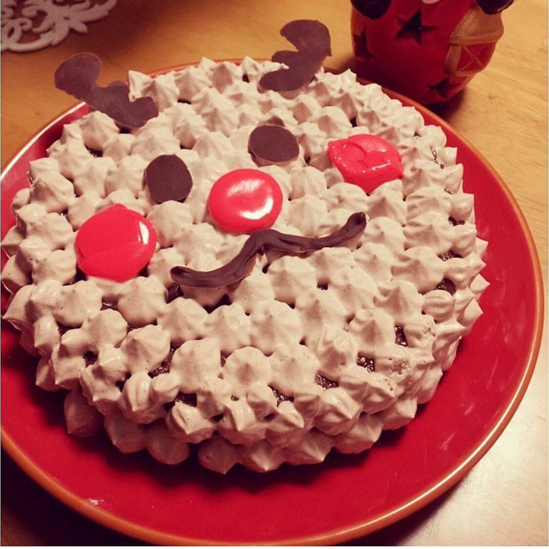 手作りクリスマスケーキのデコレーションアイデア 毎年作っているとクオリティも上達すること間違いなし ヨムーノ
