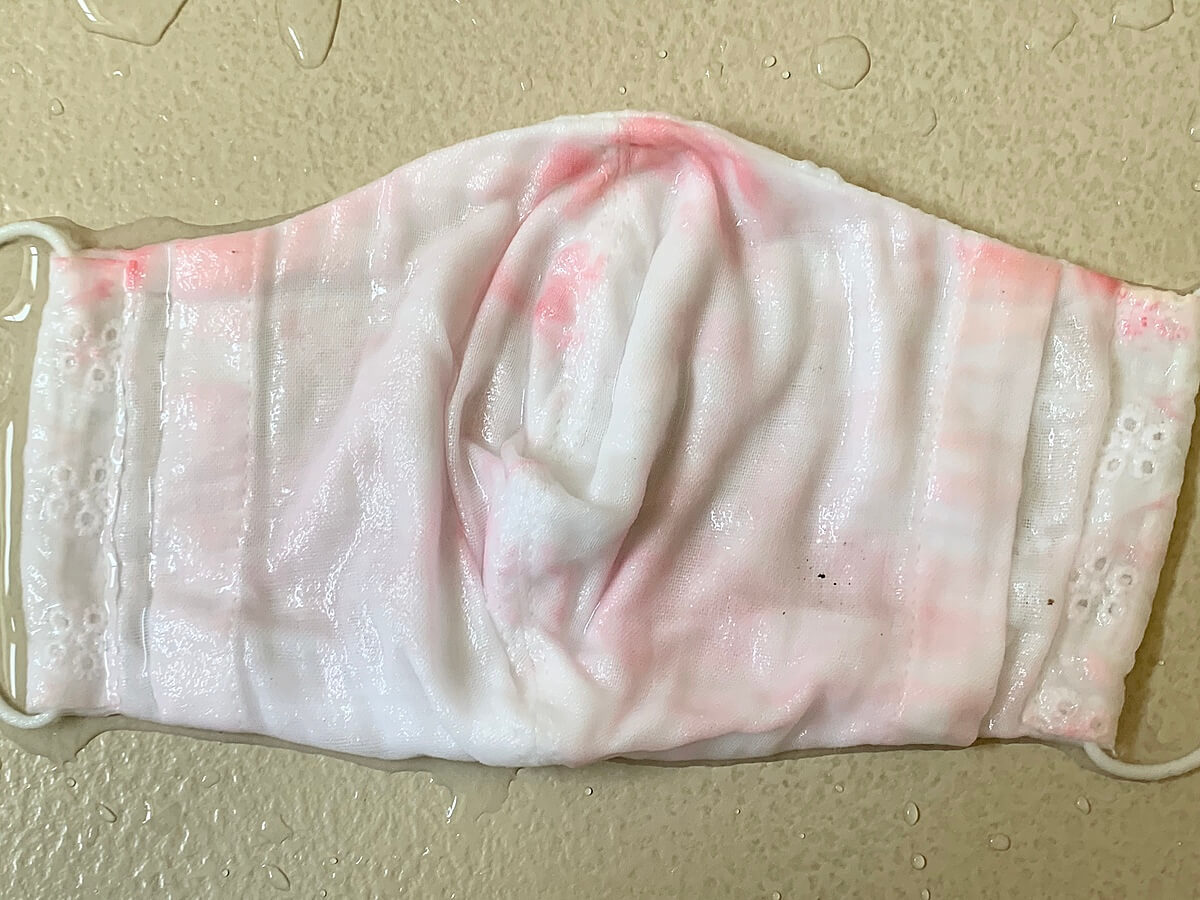 マスクを漂白したら まさかのピンクに変色 簡単に白くする方法 ヨムーノ