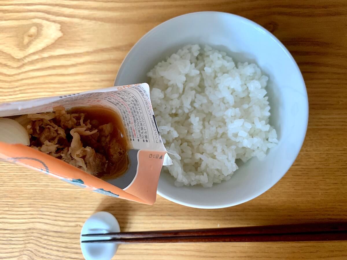 通販で吉野家「牛丼の具」をお取り寄せ♪レンチンするだけ！満足度高っ♡ | ヨムーノ