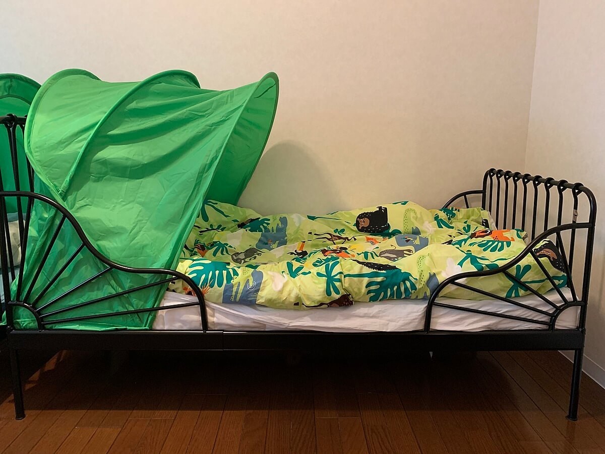Ikeaだけで寝室コーデ サメのぬいぐるみ も映える ベッドテント 設営でテンションmax ヨムーノ