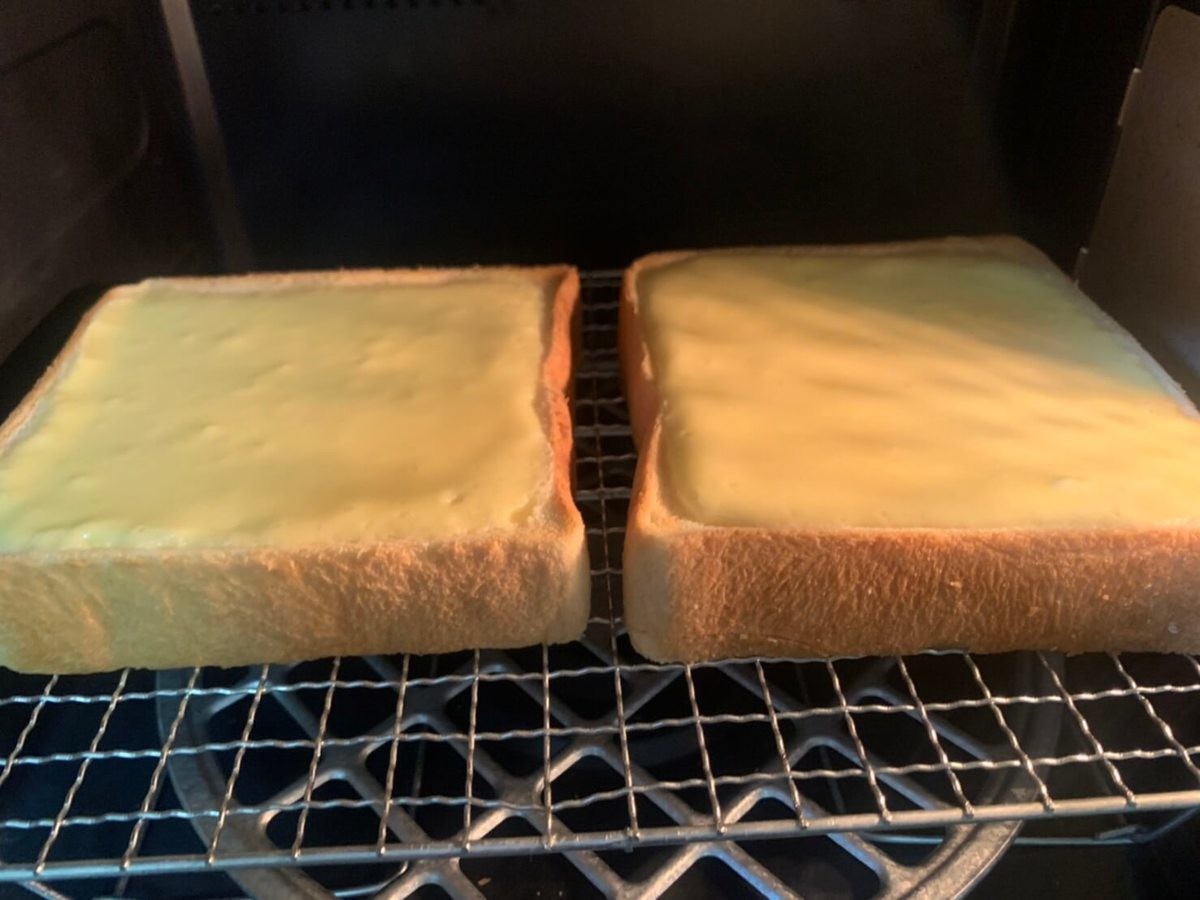 安っすい食パンが超超超ウマくなる 家事ヤロウ これ バスチー じゃ 約5万いいね バスチートースト お墨付き ヨムーノ