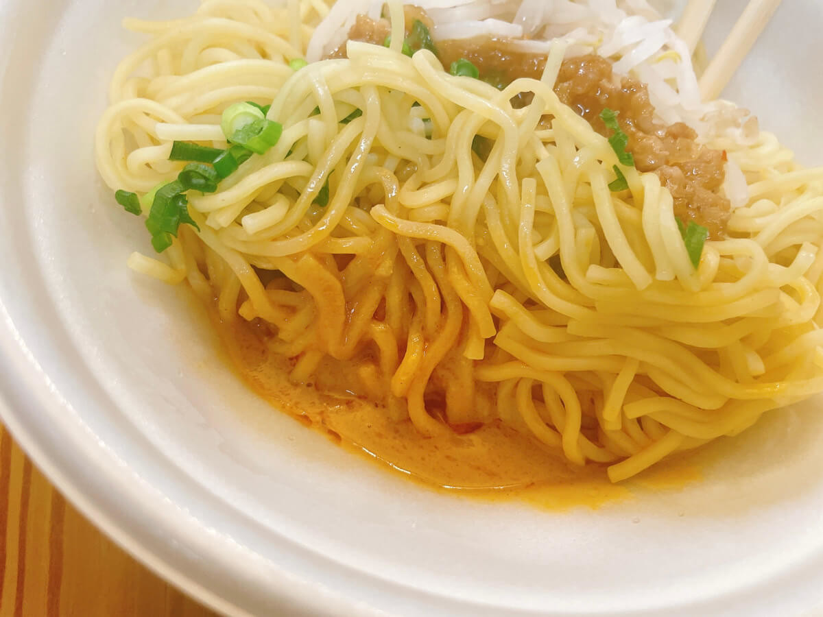ラーメン界激震 ローソン新作 裏切りの一杯 汁なし担々麵 ウソ 食べても太りにくい 冬太り救世主 ヨムーノ