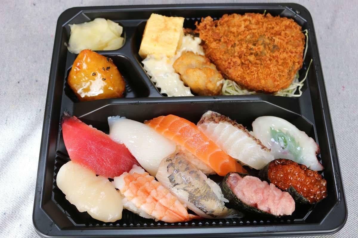 ゴメン期待しすぎた 正直リピ厳しい はま寿司 500円弁当 アジフライはまた食べたい ヨムーノ