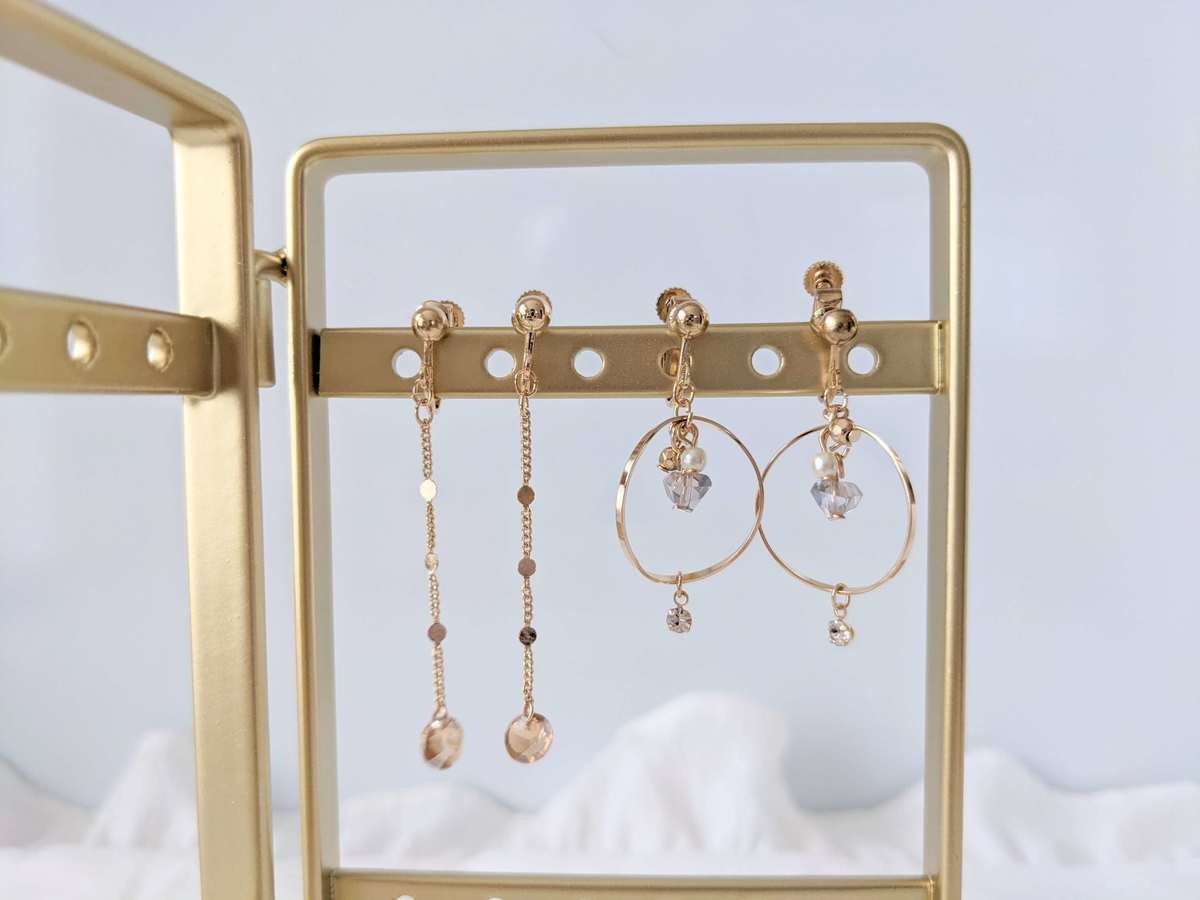 再入荷は突然に 3coins 人気すぎて争奪戦 アクセサリースタンド 一気にごちゃごちゃ解消 入手困難収納アイテム ヨムーノ 再入荷は突然に 3coins 人気すぎて争奪戦 アクセサリースタンド 一気にごちゃごちゃ解消 入手困難収納アイテム ヨムーノ