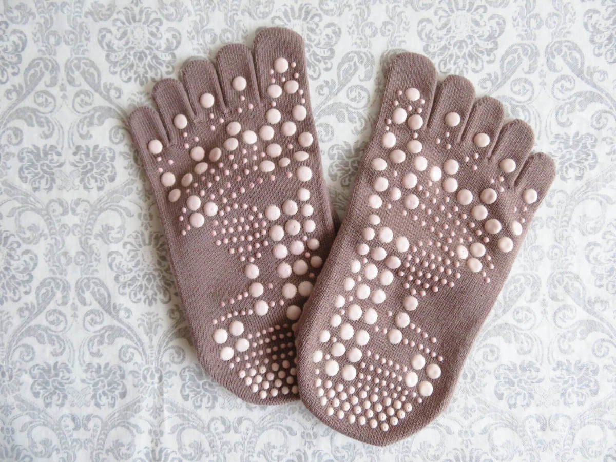 他店だと1 000円以上 ダイソー 足ケアグッズ3選 かかとがガッサガサ 泣 の神 値段が破格すぎ くふうlive