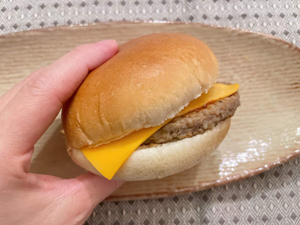 ごめんマックから浮気 セブン に軍配 徹底食べ比べ 沼にドハマり マニア大満足 ヨムーノ