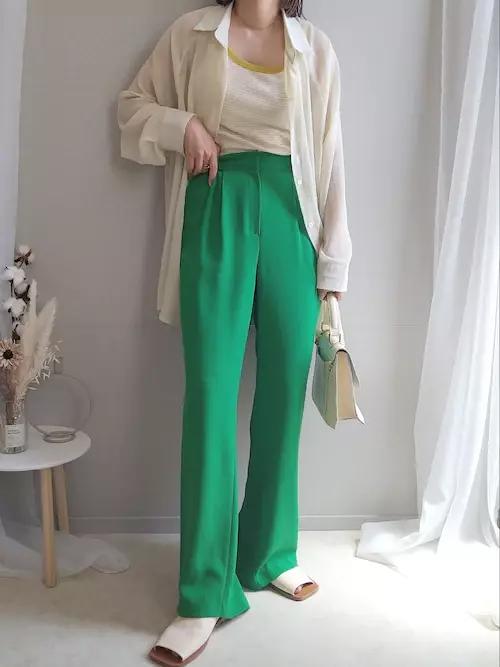 ユニクロ激似でもっと安い しまむら 気になる二の腕カバー 1枚で大人顔 トップス着こなし5選 ヨムーノ