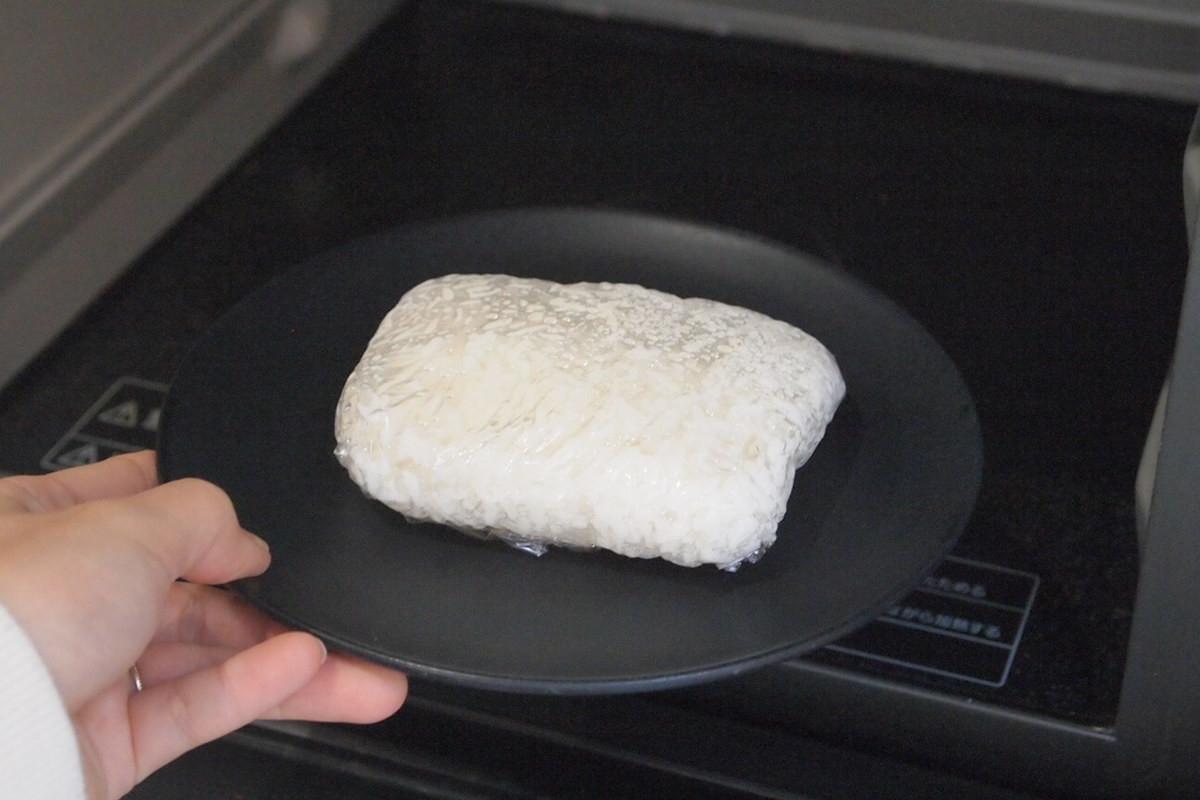 レンジで解凍 だけじゃダメ 冷凍ご飯を炊きたて風 に美味しくする裏ワザ もうべっちょりしない ヨムーノ