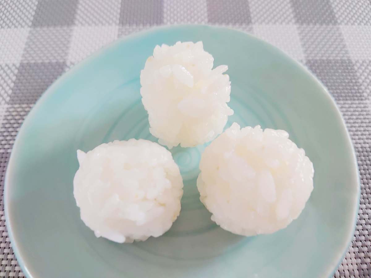 危なかった ダイソー ラス2でゲット 便利でイケてる おにぎりアイテム 2選 ヨムーノ