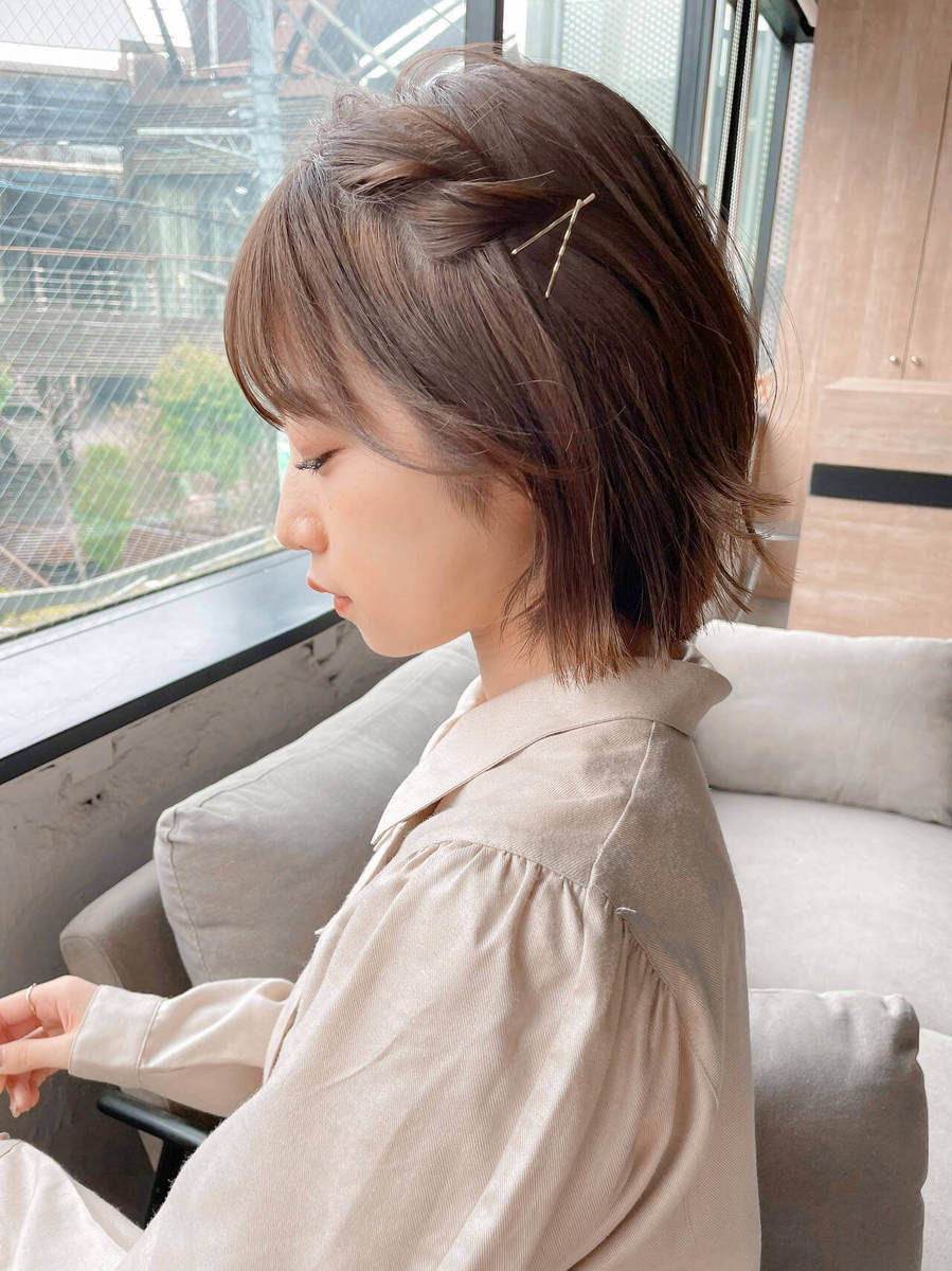 5分で完成 ショートからロングまで 長さ別セルフヘアアレンジ10連発 現役美容師が解説 ヨムーノ 5分で完成 ショートからロングまで 長さ別セルフヘアアレンジ10連発 現役美容師が解説 ヨムーノ