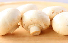 マッシュルームが黒い 食べても大丈夫 変色の原因と適切な対処方法 ヨムーノ