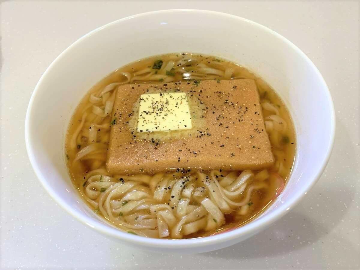 麺がトゥルトゥルに どん兵衛にバターのちょい足しアレンジ Peachy ライブドアニュース