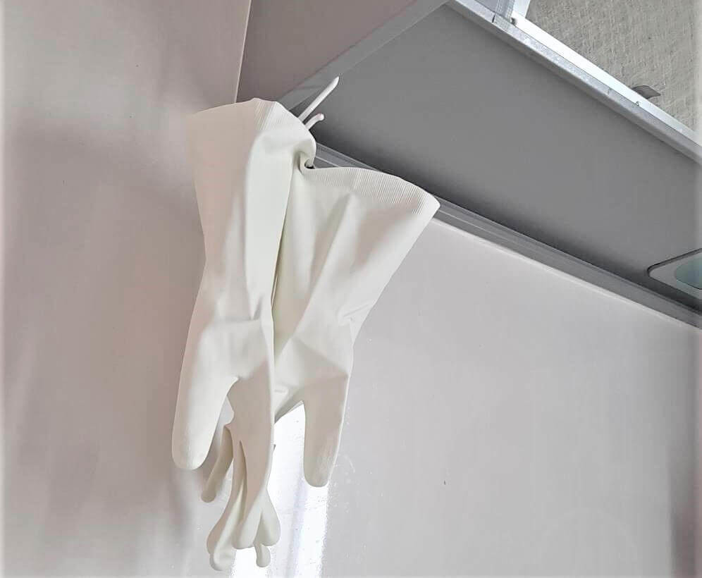 ドラッグストア界に衝撃 価格破壊コスモス 天然ゴム手袋 円なら 100均から絶対浮気 冬家事の神発見 ヨムーノ