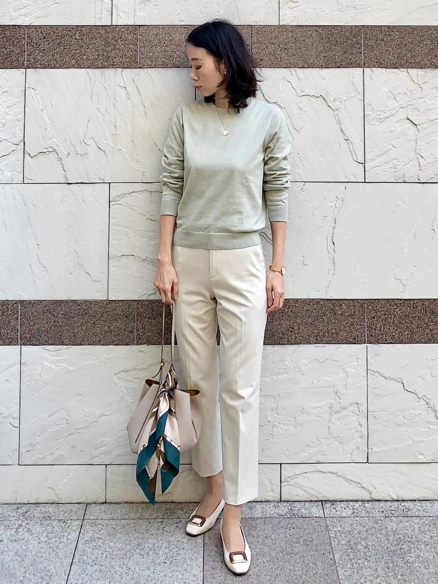 即完売からの再入荷 ユニクロ 1枚で旬モード完成 今から使える 春ニット 大人コーデ3選 ヨムーノ