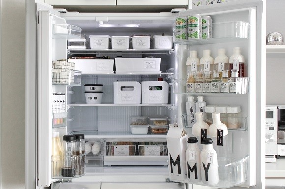 冷蔵庫の収納には 100均や無印などのグッズが役に立つ ヨムーノ